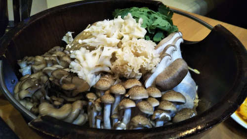 華(目黒)ヘルシーきのこ薬膳火鍋コース@201910.jpg