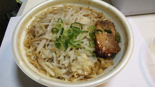 豚ラーメン(セブンイレブン)201902A.jpg